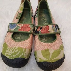 KEEN Mary Janes pink and green sz 8